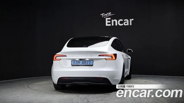 2024 Tesla Model 3, foto 3