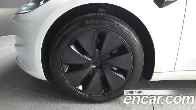 2024 Tesla Model 3, foto 4