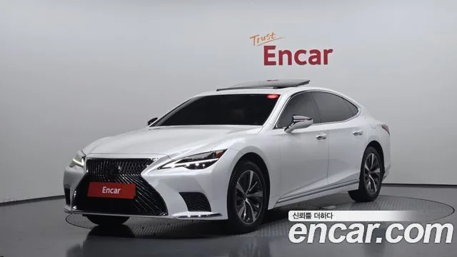 2022 Lexus LS