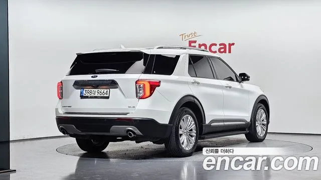 2020 Ford Explorer, foto 2