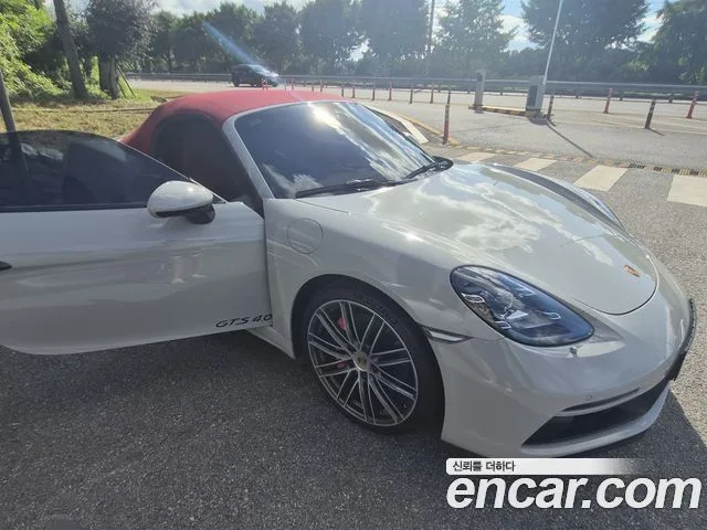 2021 Porsche 718