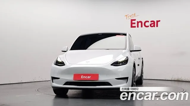 2023 Tesla Model Y, foto 2