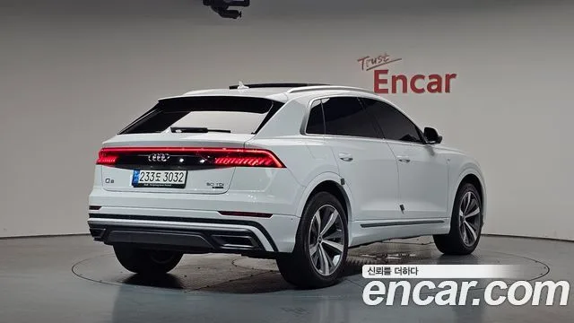 2021 Audi Q8