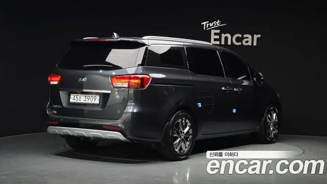 2017 Kia Carnival, foto 2