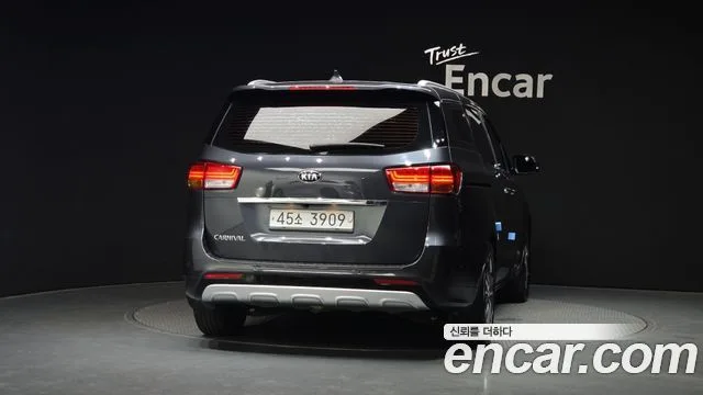 2017 Kia Carnival, foto 4