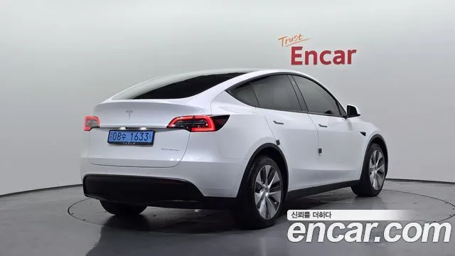 2022 Tesla Model Y, foto 2