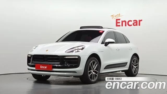 2022 Porsche Macan