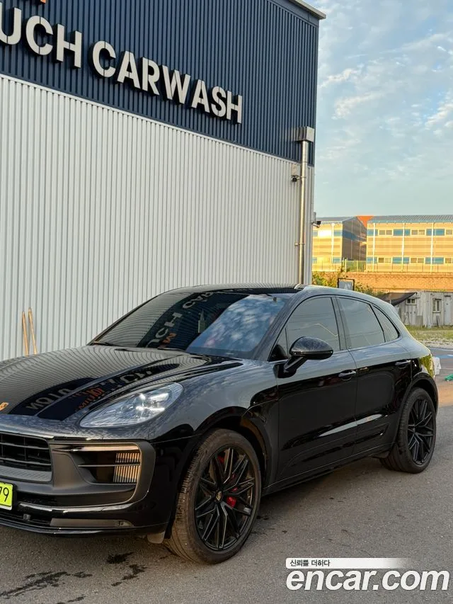 2023 Porsche Macan