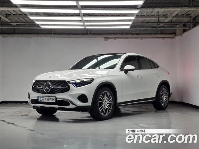 2025 Mercedes-Benz GLC-Class