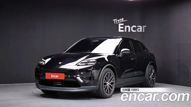 2025 Porsche Macan