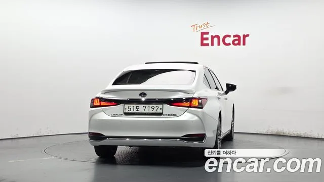 2019 Lexus ES, foto 4