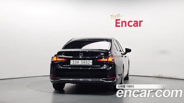 2019 Lexus ES, foto 4