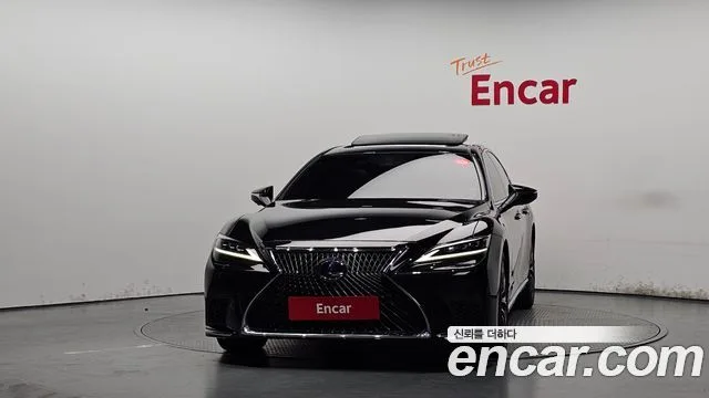 2021 Lexus LS, foto 3