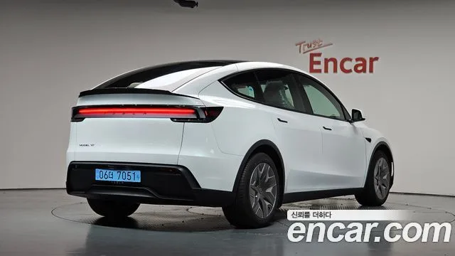 2026 Tesla Model Y