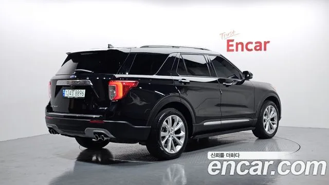 2021 Ford Explorer, foto 2