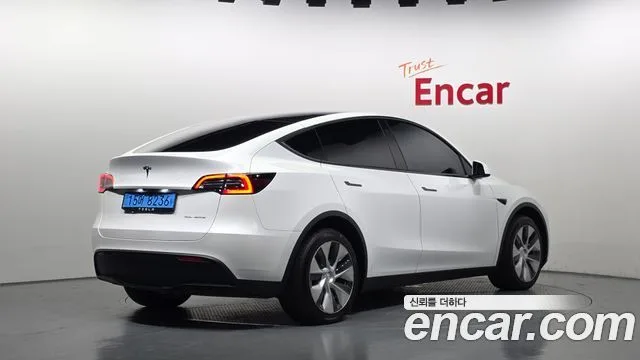 2022 Tesla Model Y, foto 2