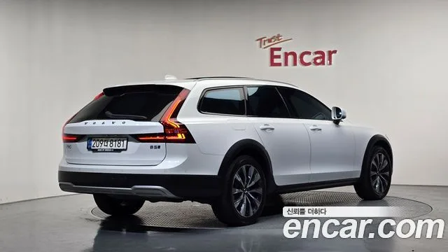 2021 Volvo V90, foto 2