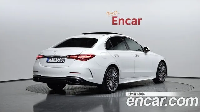 2022 Mercedes-Benz C-Class, foto 2