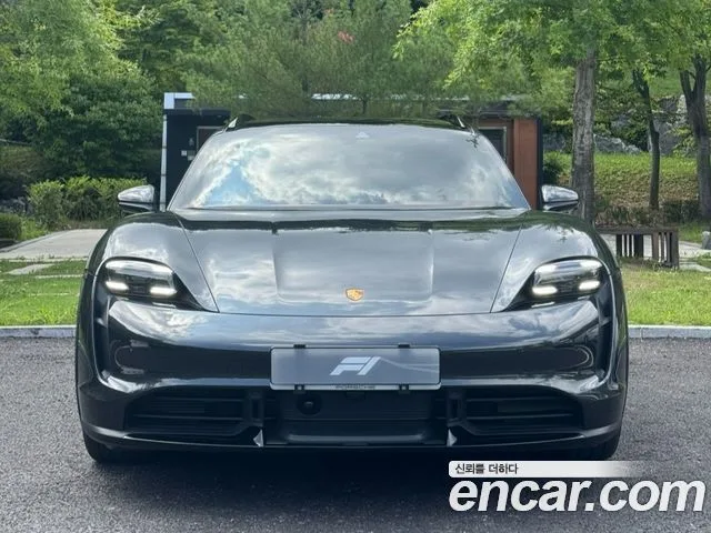2023 Porsche Taycan