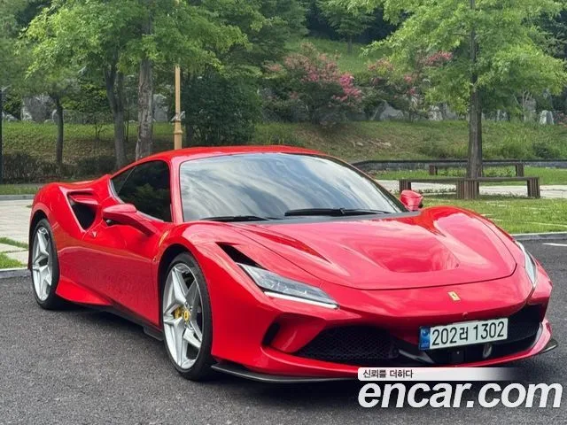 2022 Ferrari F8