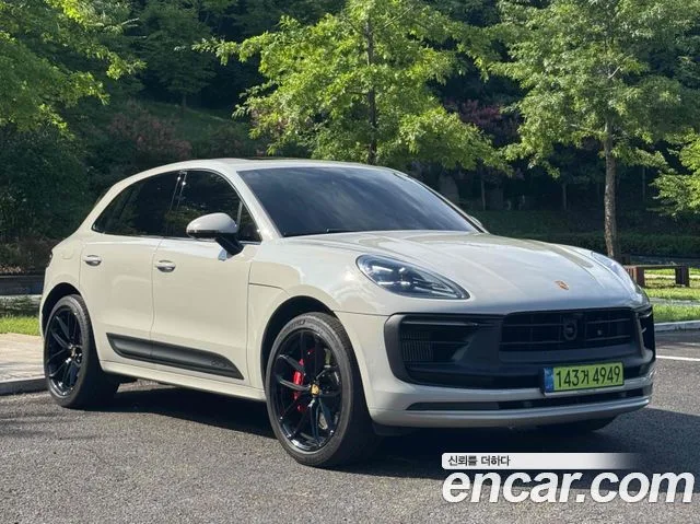 2023 Porsche Macan