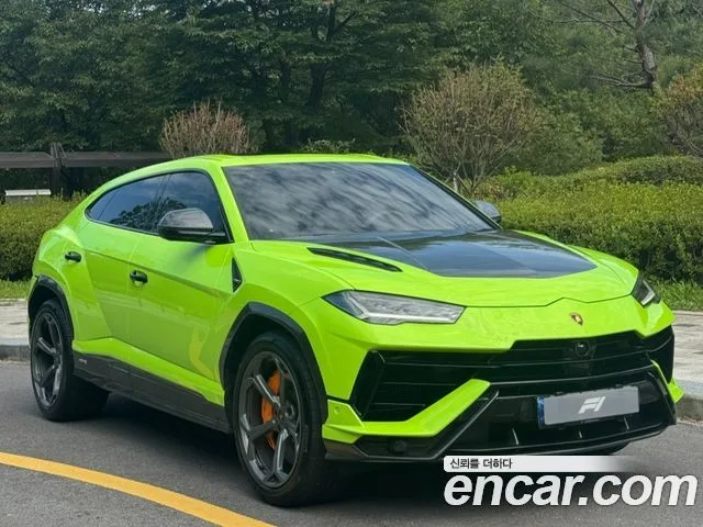 2023 Lamborghini Urus