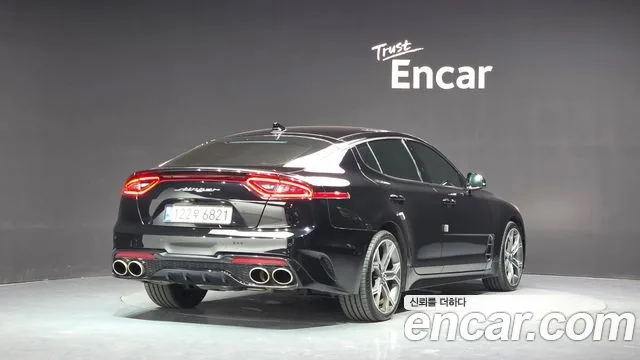 2018 Kia Stinger, foto 2