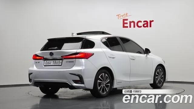 2018 Lexus CT200h, foto 2
