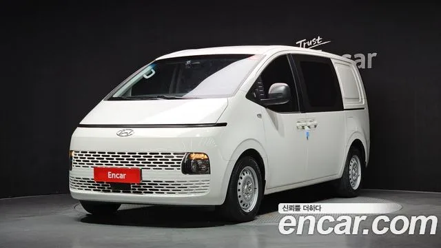 2022 Hyundai Staria