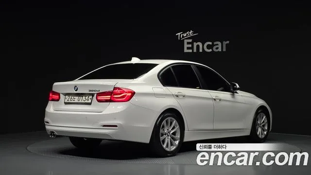 2017 BMW 3-Series, foto 2