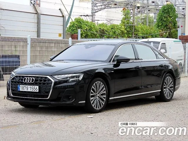 2022 Audi A8