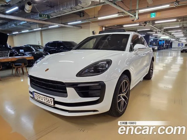 2022 Porsche Macan