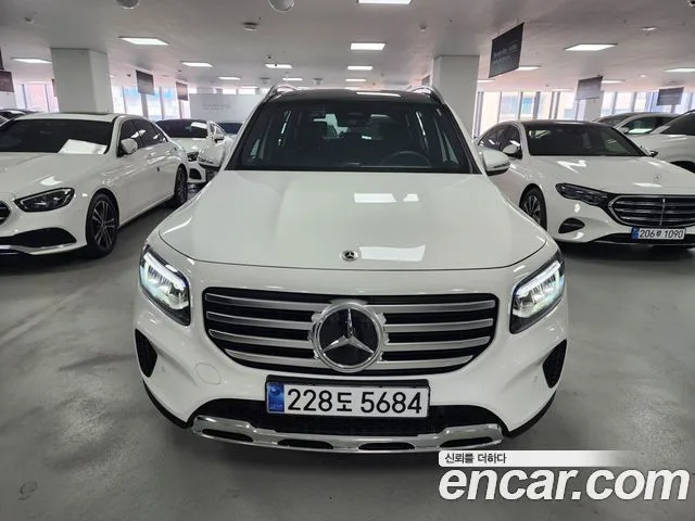2025 Mercedes-Benz GLB-Class