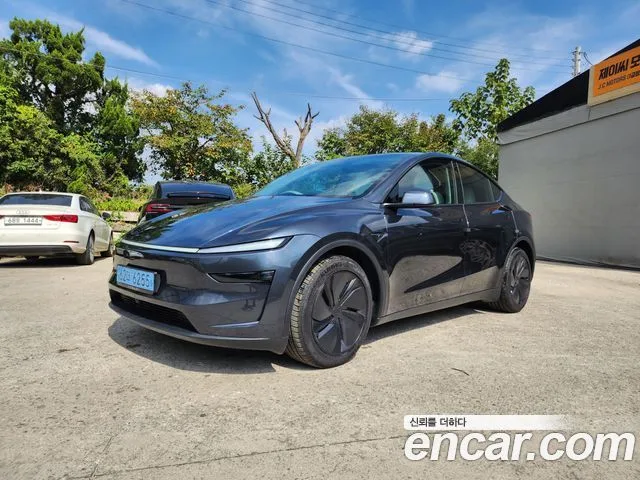 2025 Tesla Model Y