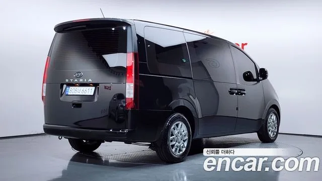 2023 Hyundai Staria