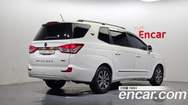 2016 KG Mobility Korando, foto 2