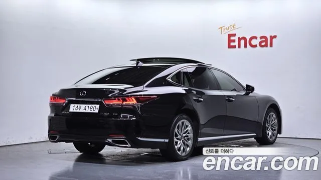 2018 Lexus LS, foto 2