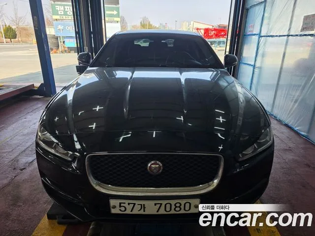 2016 Jaguar XE