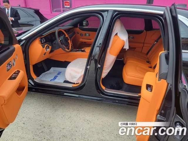 2026 Rolls-Royce Ghost, foto 2