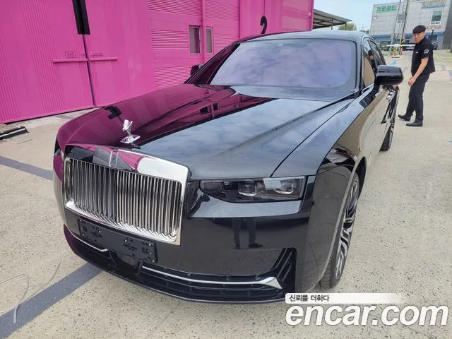 2026 Rolls-Royce Ghost, foto 3