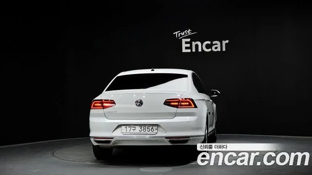 2018 Volkswagen Passat, foto 4