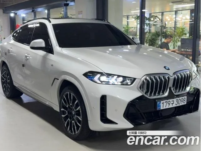2025 BMW X6, foto 2