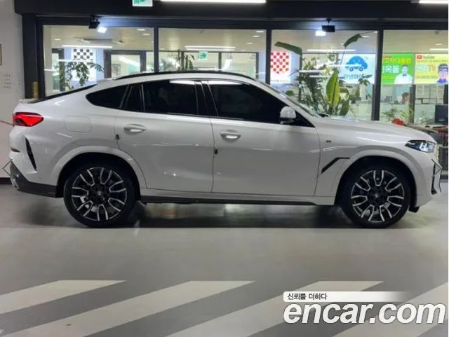 2025 BMW X6, foto 3