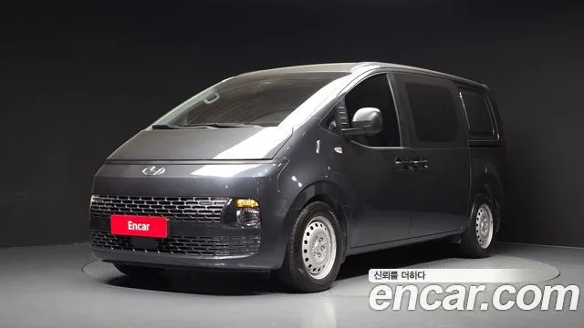 2022 Hyundai Staria