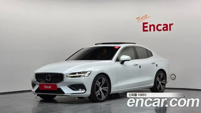 2022 Volvo S60
