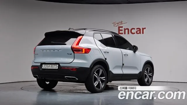 2020 Volvo XC40
