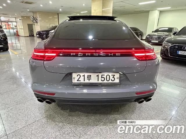 2017 Porsche Panamera, foto 4