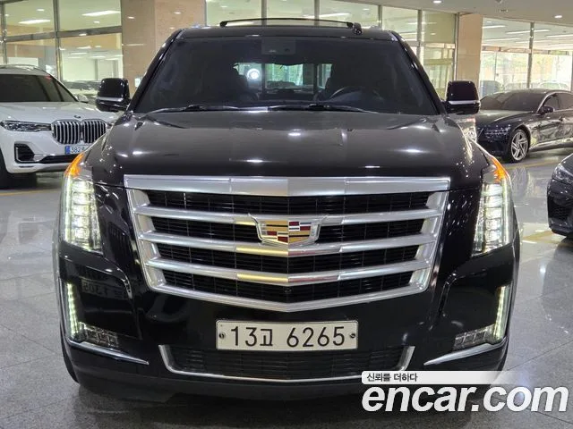 2017 Cadillac Escalade, foto 2