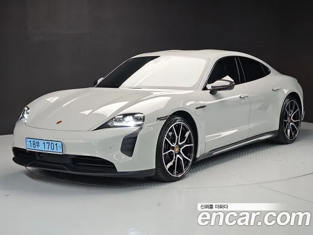 2023 Porsche Taycan