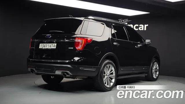 2019 Ford Explorer, foto 2